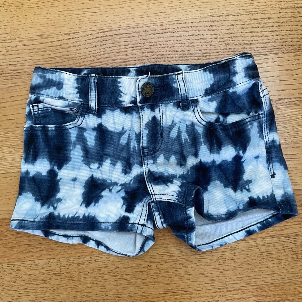 Gap Regular Shortie Tie-Dye Denim Shorts - 6